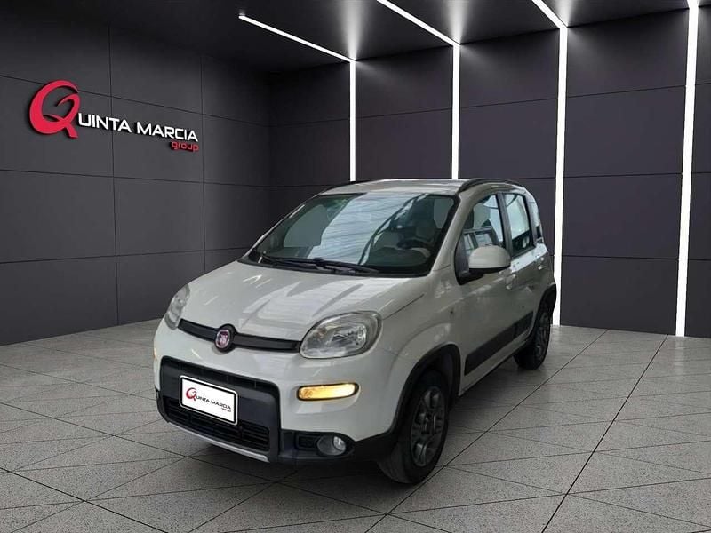 Usata Fiat Panda 4x4 S 95 CV (69 kW) 2016 Bianco Utilitaria