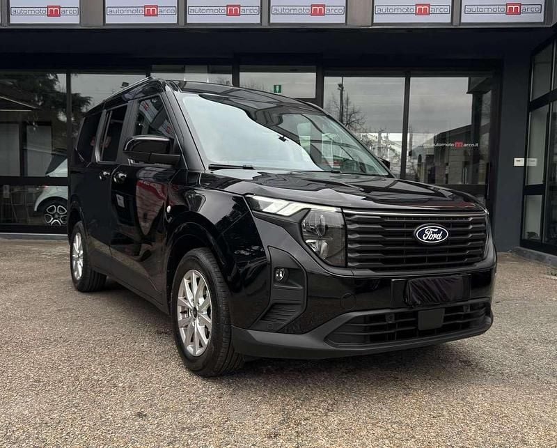 Nero Usata 2024 Ford Tourneo Courier Titanium Monovolume | 18.900 € (Ottimo prezzo) - Immagine 1/4