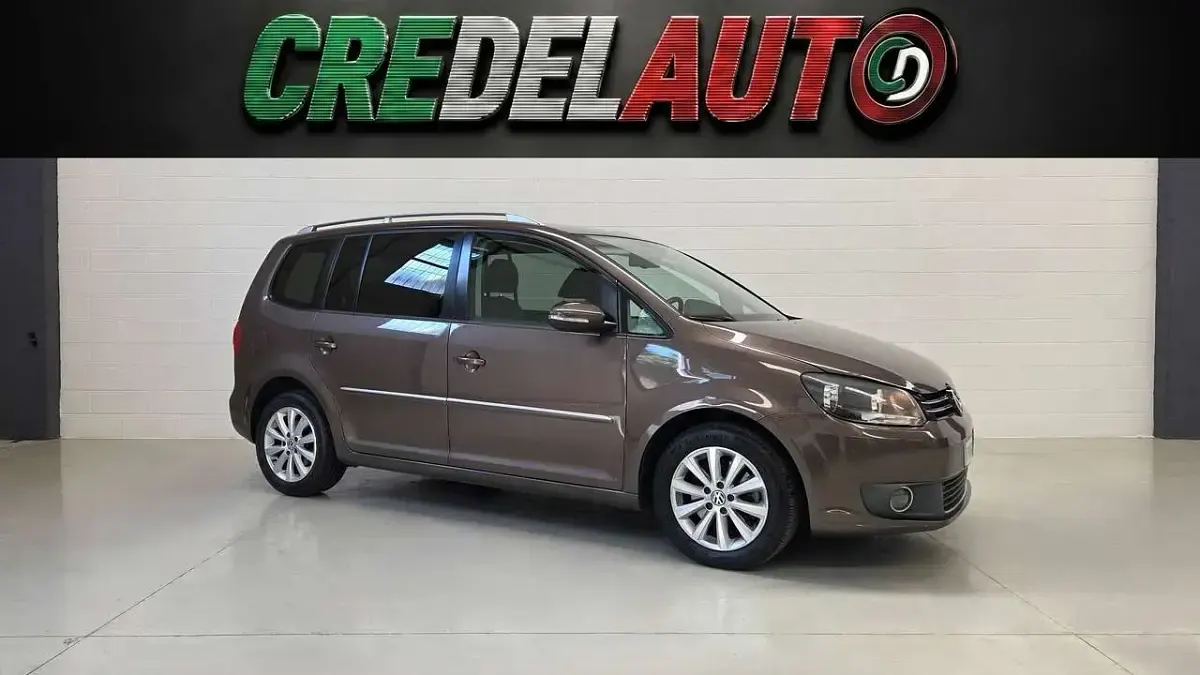 Usata VW Touran Highline 140 CV (102 kW) 2011 Toffee brown metallic Monovolume