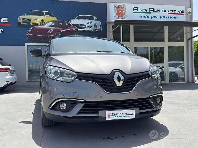 Usata Renault Scénic IV Intens 110 CV (80 kW) 2018 Marrone Monovolume