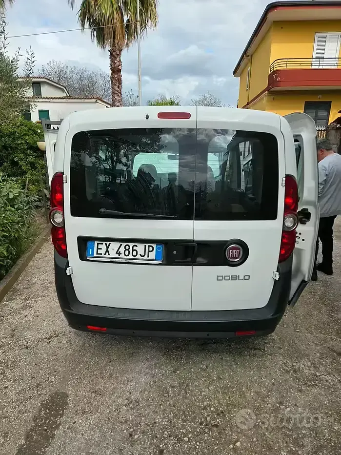 Usata Fiat Doblò 90 CV (66 kW) 2014 Bianco Monovolume