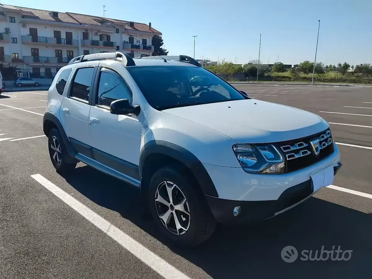 Usata Dacia Duster 105 CV (77 kW) 2017 Bianco SUV