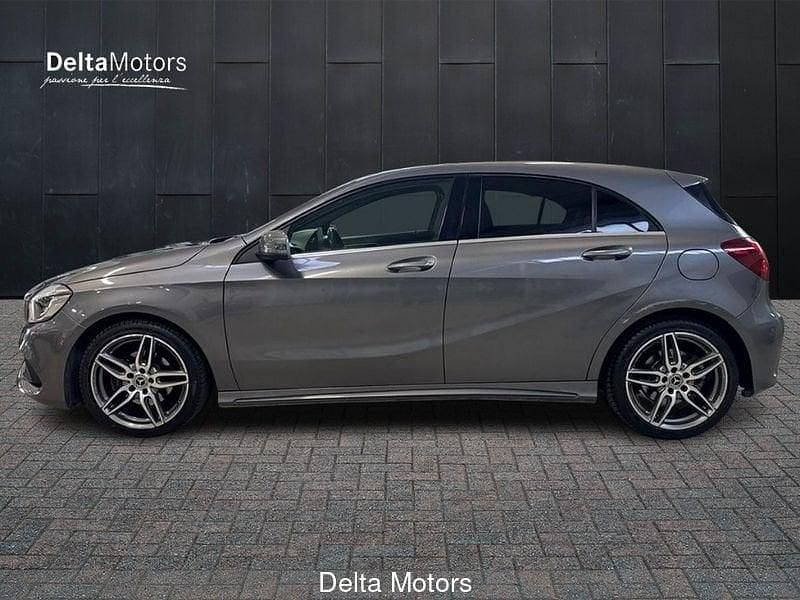 Usata Mercedes A200 Premium 136 CV (100 kW) 2018 Gray Utilitaria