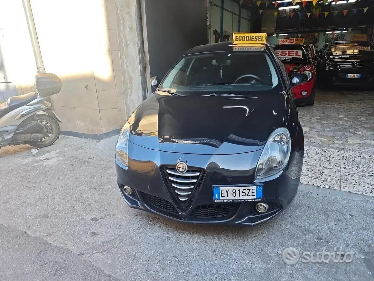 Usata Alfa Romeo Giulietta Business 105 CV (77 kW) 2015 Nero Utilitaria