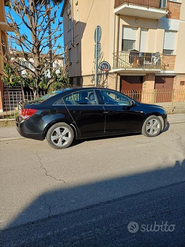 Usata Chevrolet Cruze LT 150 CV (110 kW) 2010 Nero Berlina