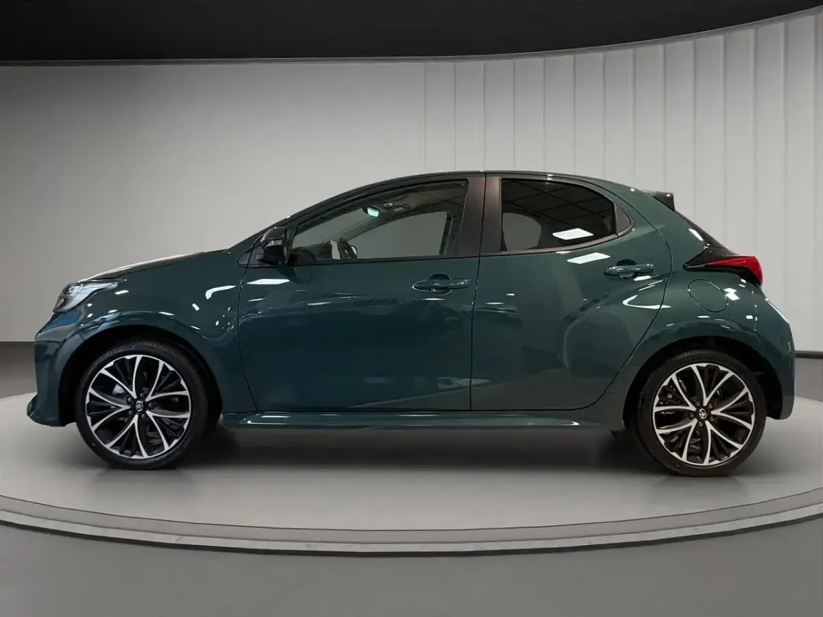 Nuova Toyota Yaris 116 CV (85 kW) 2026 Marrone Utilitaria