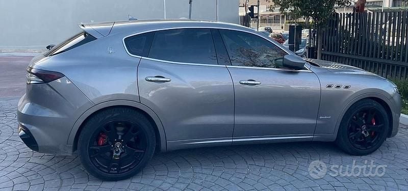 Usata Maserati GranSport 350 CV (257 kW) 2021 Grigio Station wagon