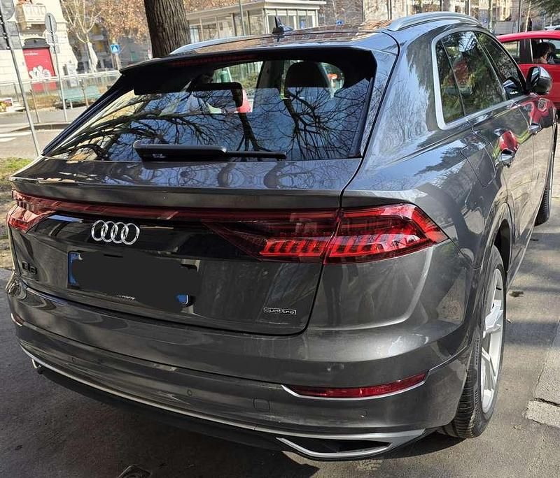 Usata Audi Q8 340 CV (250 kW) 2021 Grigio SUV