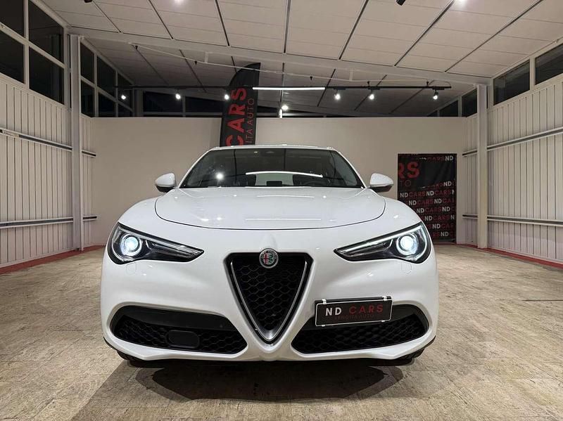 Usata Alfa Romeo Stelvio Business 160 CV (117 kW) 2021 Bianco SUV