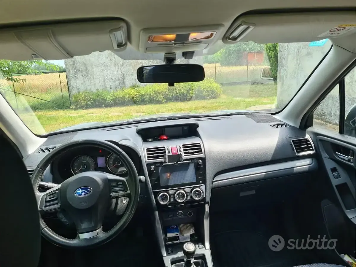 Usata Subaru Forester 150 CV (110 kW) 2015 Grigio SUV