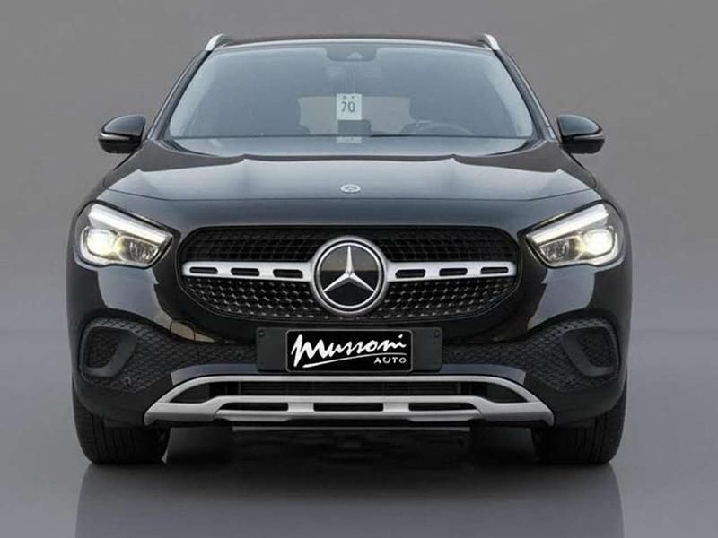 Usata Mercedes GLA180 Business 116 CV (85 kW) 2022 Nero past. SUV