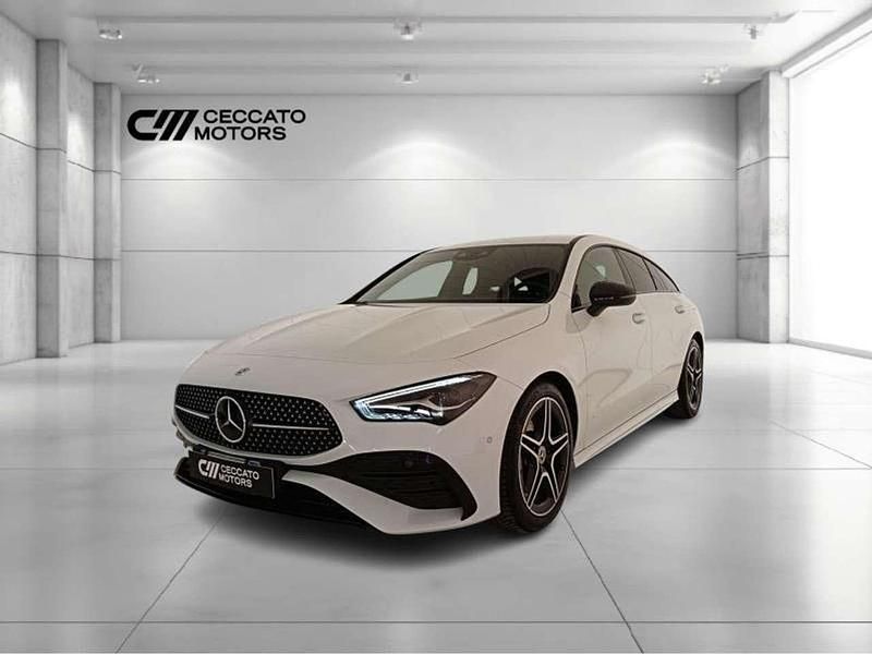 Bianco Usata 2023 Mercedes CLA200 Shooting Brake AMG Line Premium Station wagon | 37.300 € (Molto cara) - Immagine 1/4