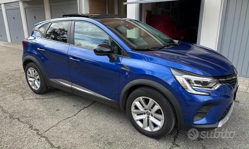Usata Renault Captur 101 CV (74 kW) 2020 Blu SUV