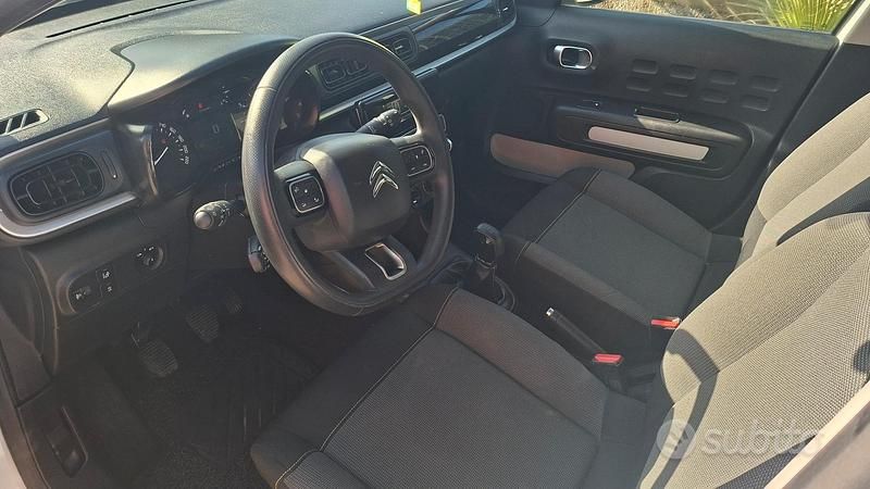 Usata Citroën C3 Feel 83 CV (61 kW) 2019 Bianco Utilitaria