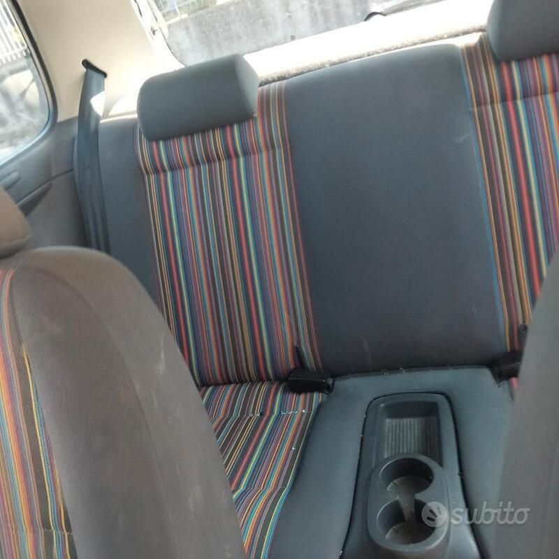 Usata VW Fox 75 CV (55 kW) 2008 Bianco Utilitaria