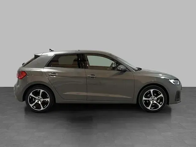 Usata Audi A1 Sportback Business 116 CV (85 kW) 2025 Grigio chronos metallizzato Utilitaria