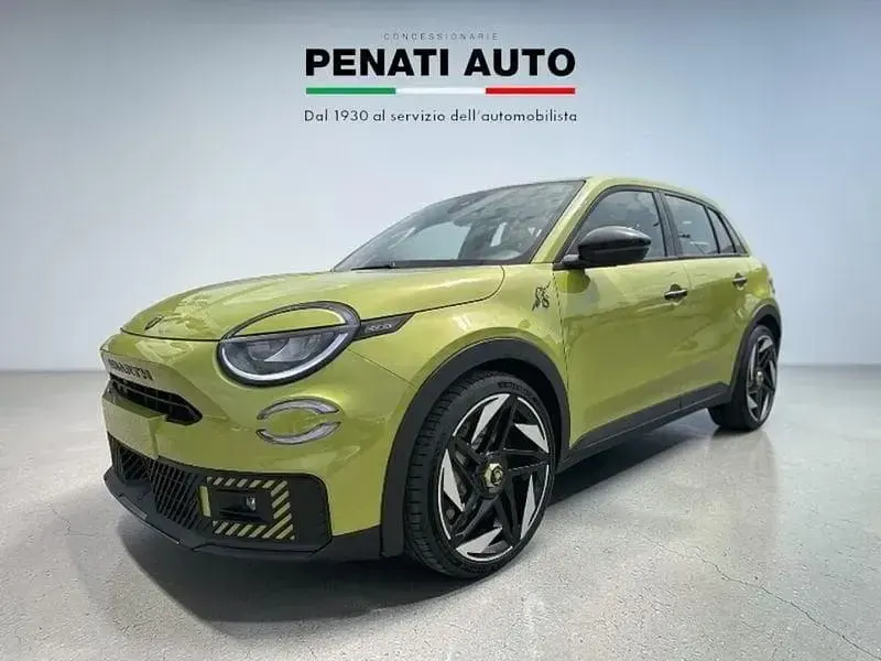 Nuova Abarth 600e Turismo 168 kW (229 CV) 2026 Arancione SUV