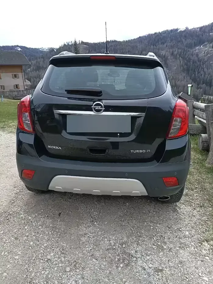 Usata Opel Mokka 140 CV (102 kW) 2012 Nero SUV