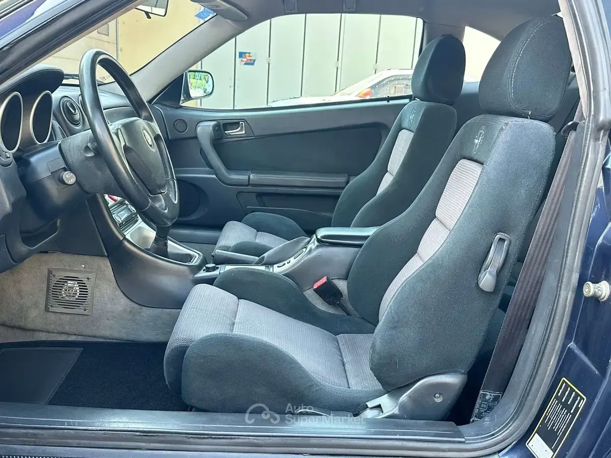 Usata Alfa Romeo GTV 144 CV (105 kW) 1998 Blu/azzurro Coupé