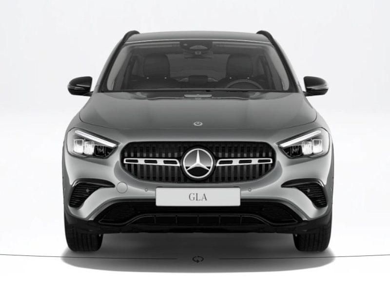 Nuova Mercedes GLA200 Advanced Plus 150 CV (110 kW) 2026 Grigio montagna / metallizzato SUV