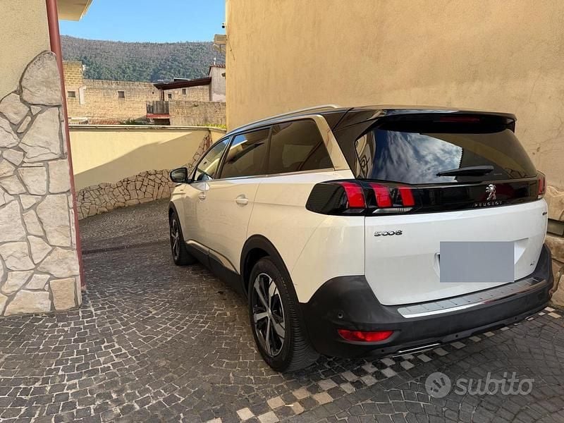 Begagnad Peugeot 5008 131 HK (96 kW) 2020 Vit SUV