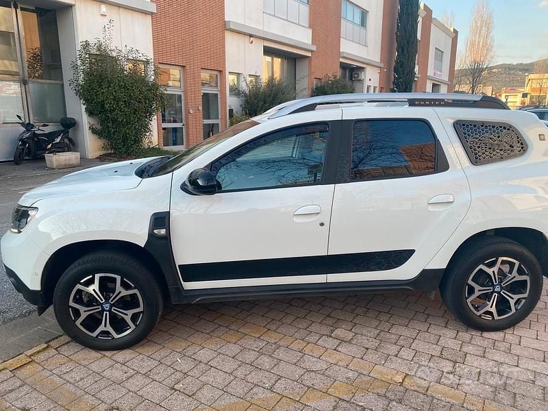 Usata Dacia Duster Anniversary 101 CV (74 kW) 2021 Bianco SUV