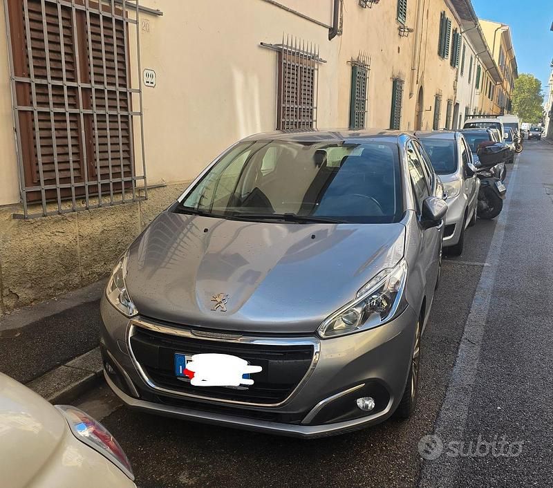 Usata Peugeot 208 102 CV (75 kW) 2019 Grigio Utilitaria