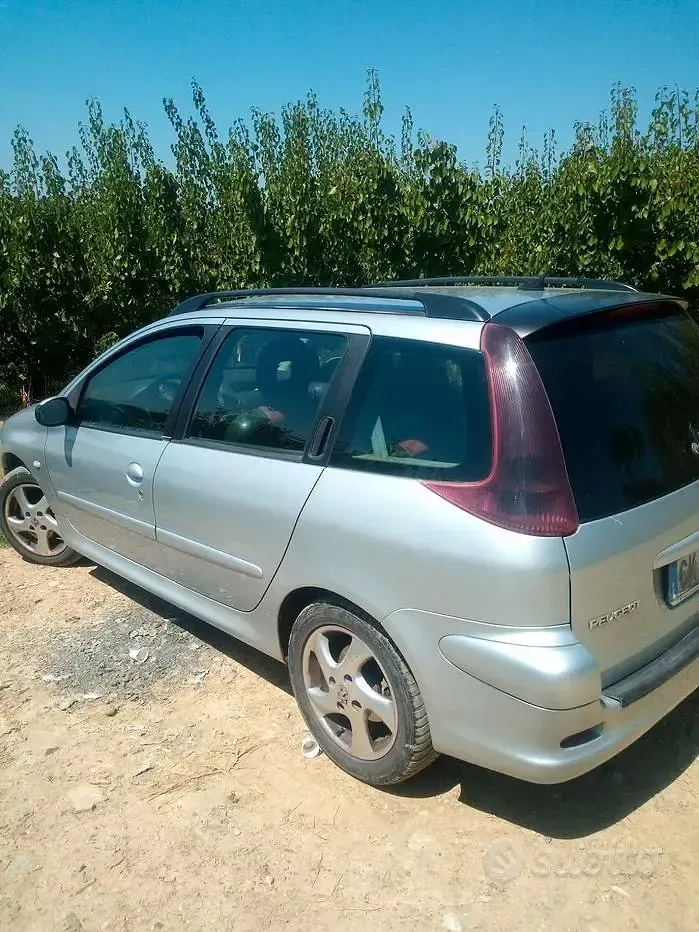Usata Peugeot 206 109 CV (80 kW) 2004 Grigio Station wagon