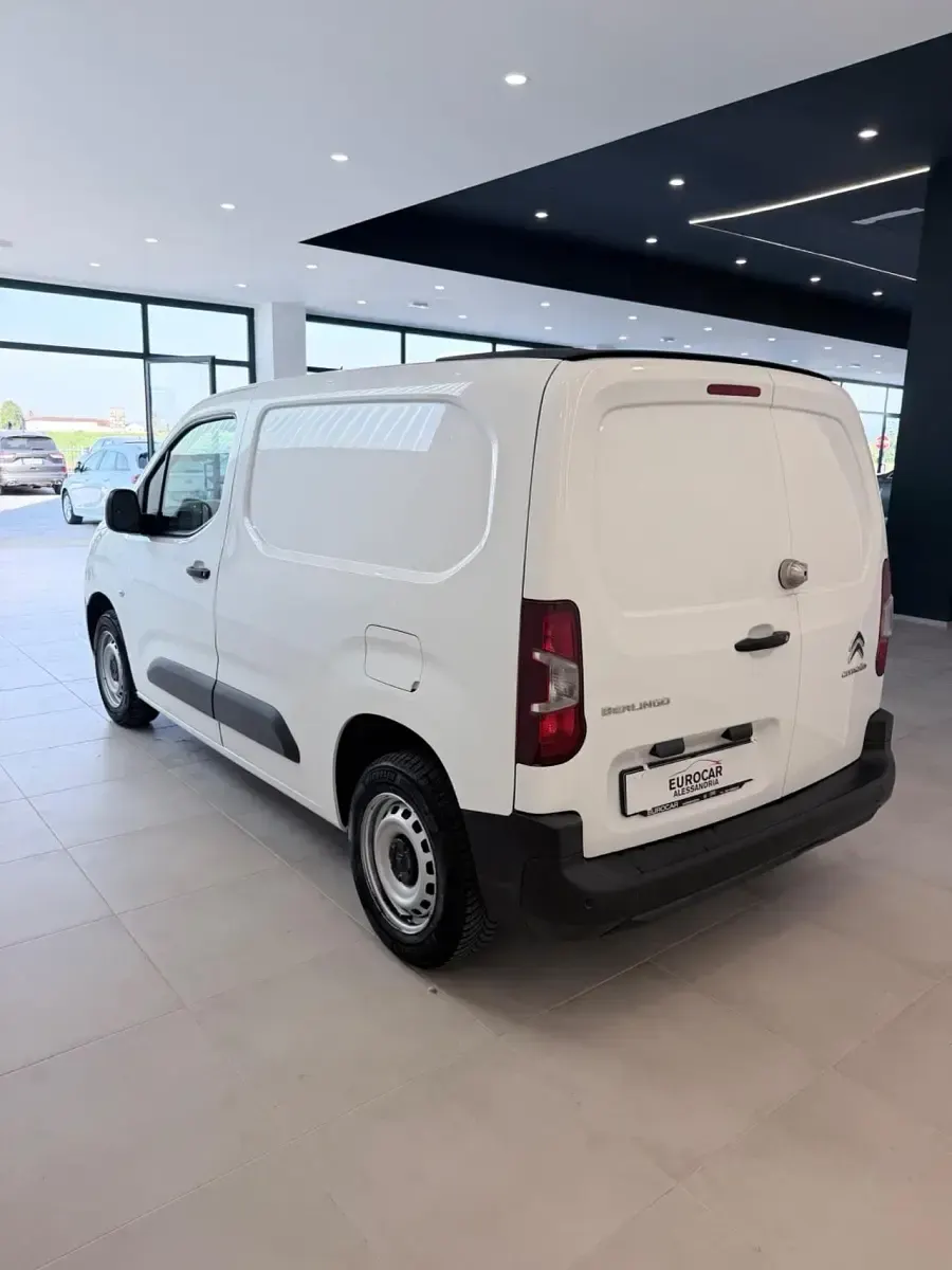 Usata Citroën Berlingo Feel 102 CV (75 kW) 2022 Bianco Monovolume