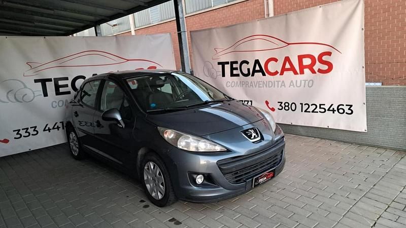 Grigio Usata 2010 Peugeot 207 Sport Tre volumi | 2999 € (Buon prezzo) - Immagine 1/4