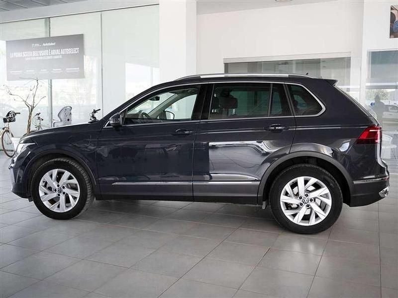 Usata VW Tiguan Elegance 150 CV (110 kW) 2022 Grigio / gray SUV