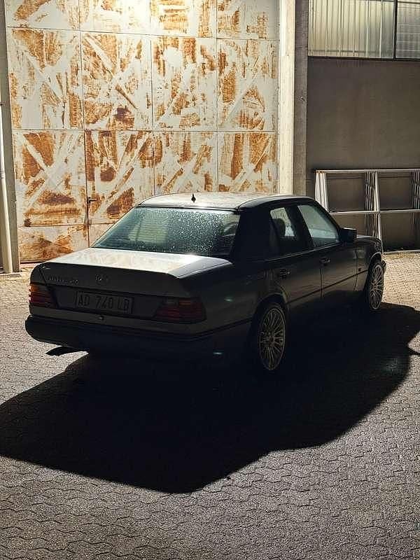 Usata Mercedes E300 220 CV (161 kW) 1994 Berlina