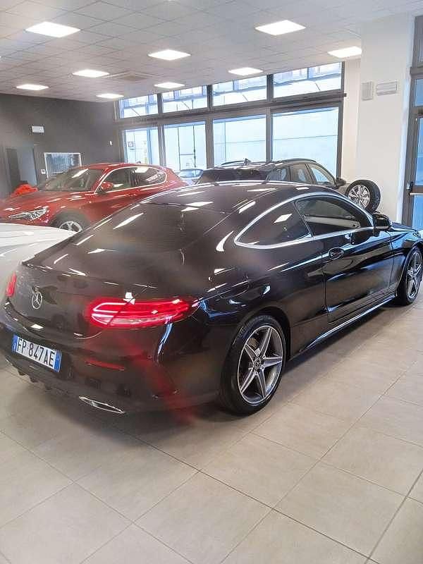 Usata Mercedes C220 AMG 170 CV (125 kW) 2018 Nero Coupé
