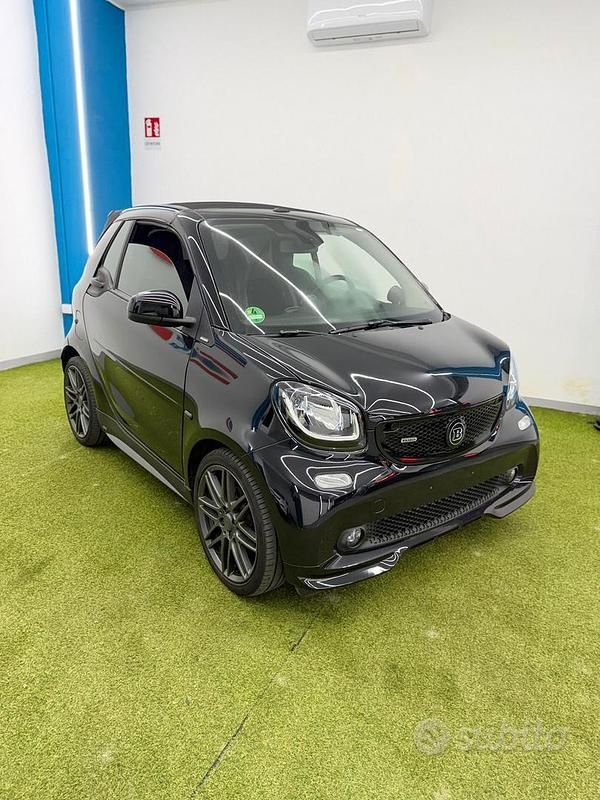 Usata Smart ForTwo Cabrio Brabus 109 CV (80 kW) 2017 Nero Cabrio