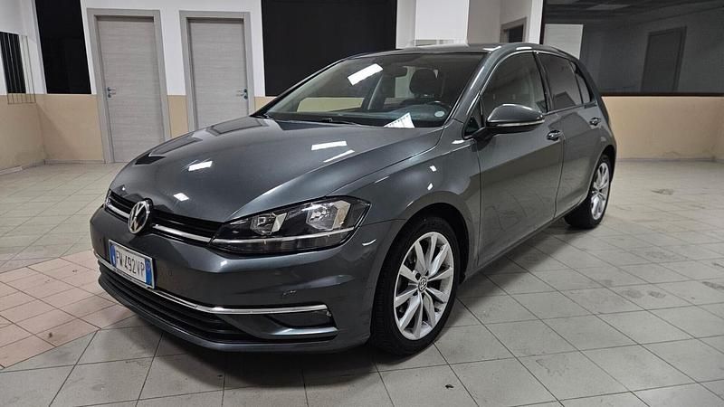 Grigio Usata 2019 VW Golf Executive Tre volumi | 13.990 € (Molto cara) - Immagine 1/4