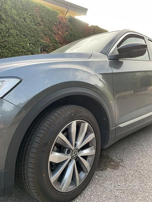 Usata VW T-Roc 2021 Grigio SUV