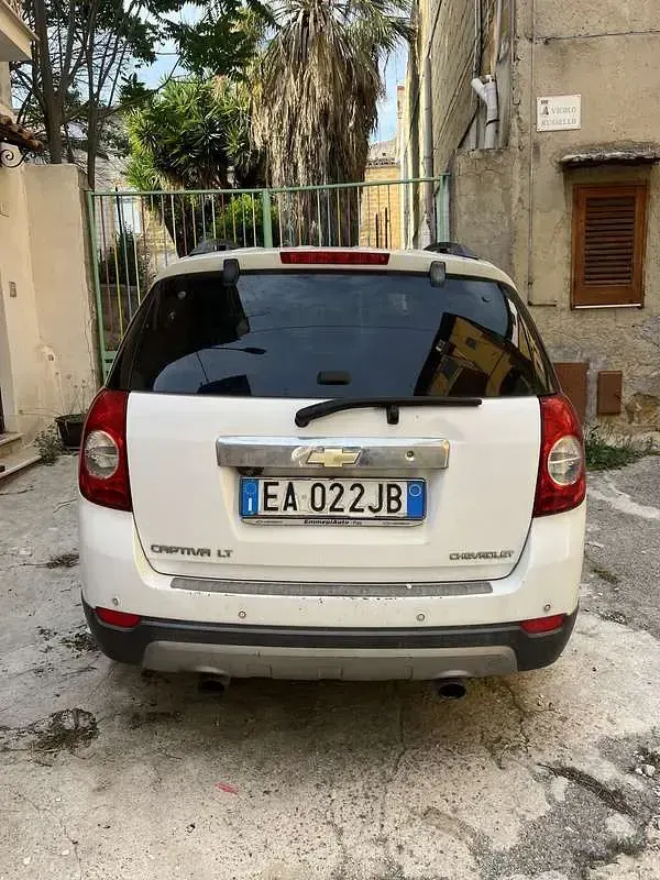 Usata Chevrolet Captiva LTZ 150 CV (110 kW) 2010 Bianco SUV