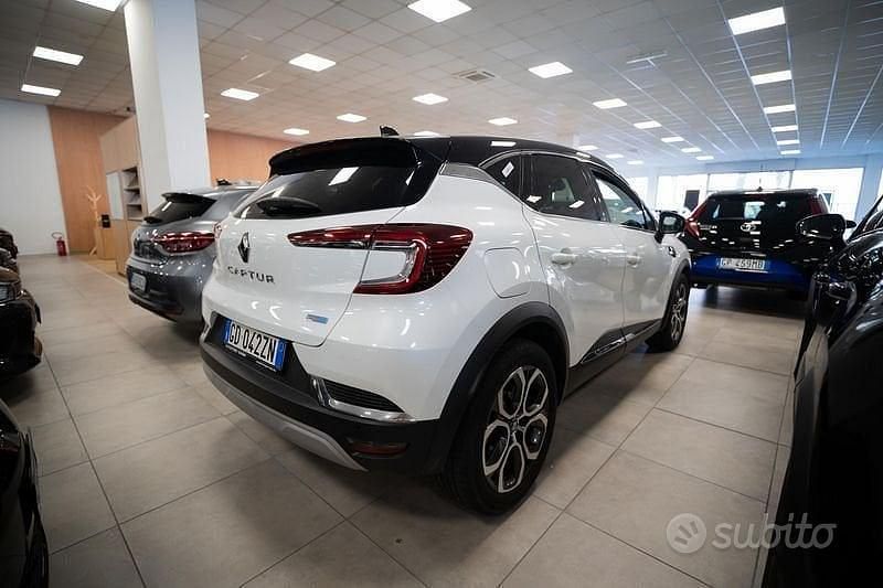 Usata Renault Captur Intens 160 CV (117 kW) 2020 Bianco SUV