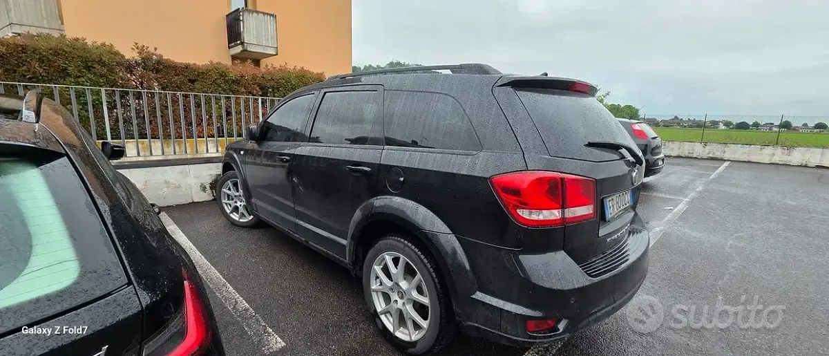 Usata Fiat Freemont Lounge 170 CV (125 kW) 2013 Nero SUV