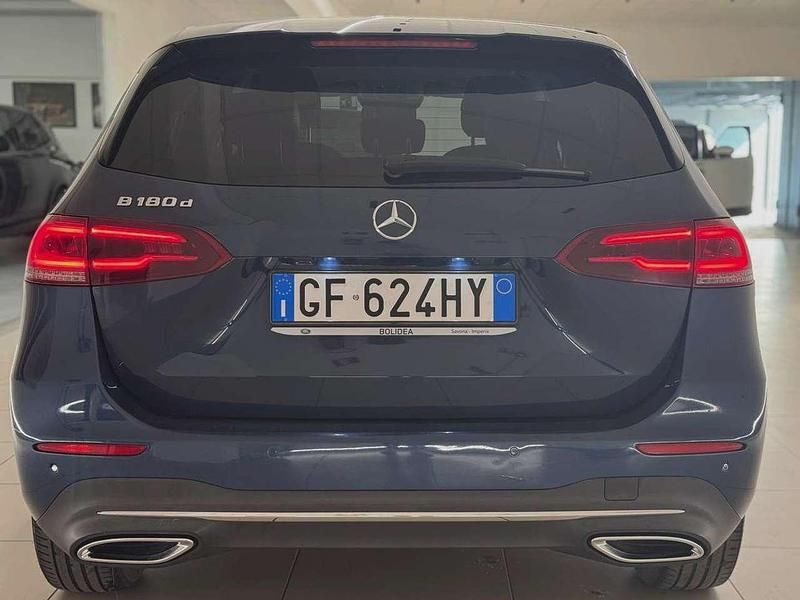 Usata Mercedes B180 116 CV (85 kW) 2020 Blu/azzurro Monovolume