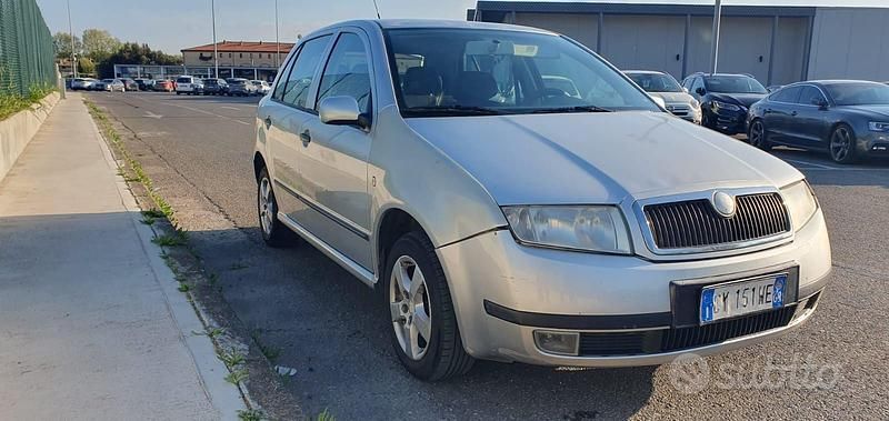 Usata Skoda Fabia 80 CV (58 kW) 2006 Grigio Berlina