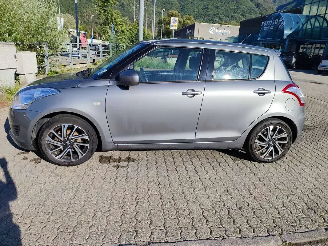 Usata Suzuki Swift GL 94 CV (69 kW) 2012 Grigio Utilitaria