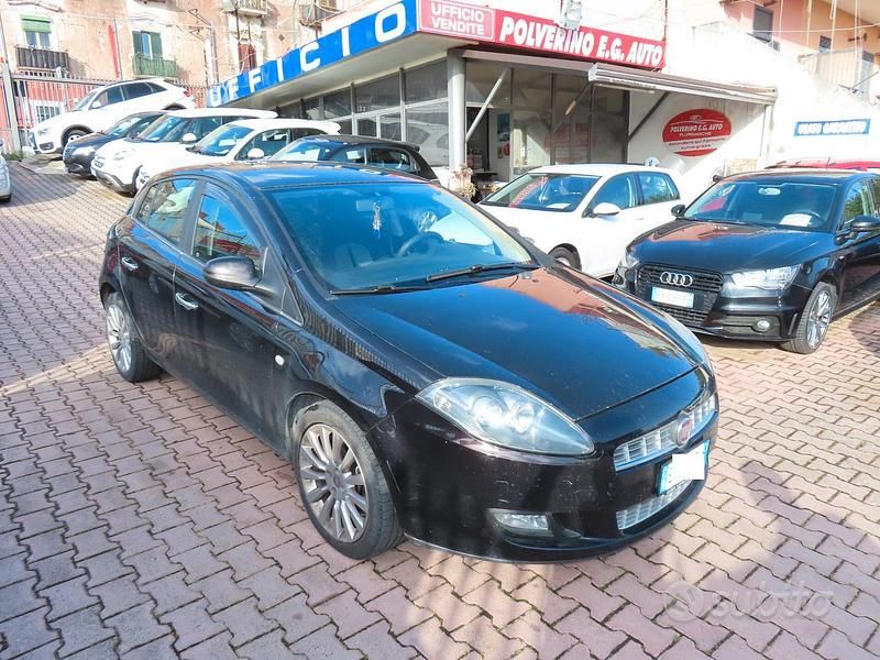 Usata Fiat Bravo 120 CV (88 kW) 2012 Nero Utilitaria