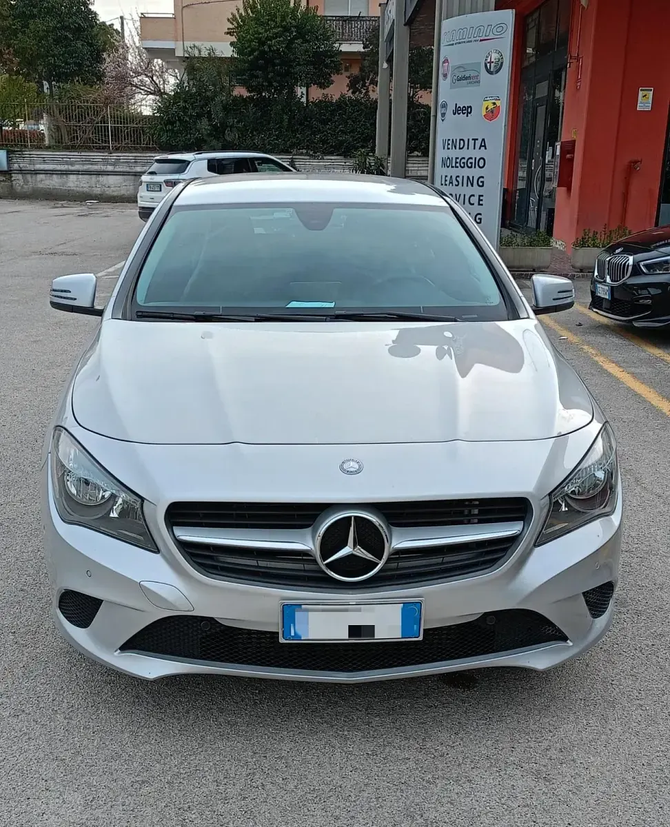 Usata Mercedes CLA180 Business 109 CV (80 kW) 2016 Argento Berlina