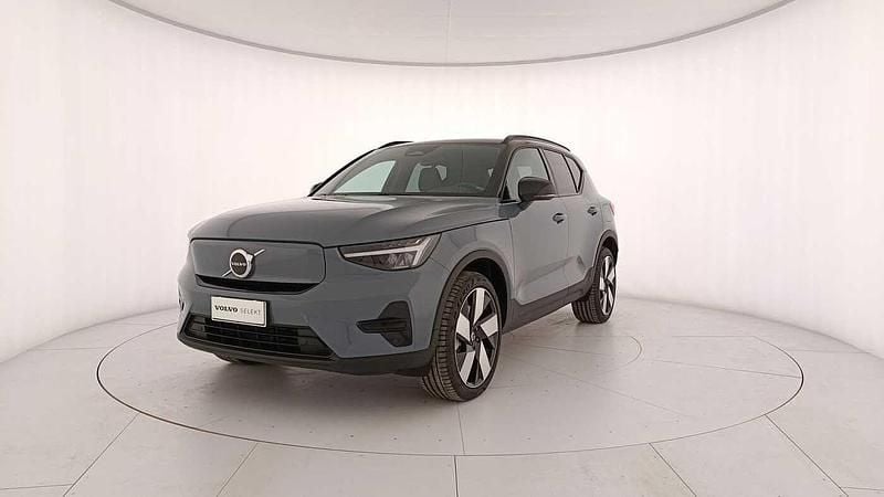 Argento Usata 2022 Volvo XC40 Core SUV | 30.900 € - Immagine 1/4