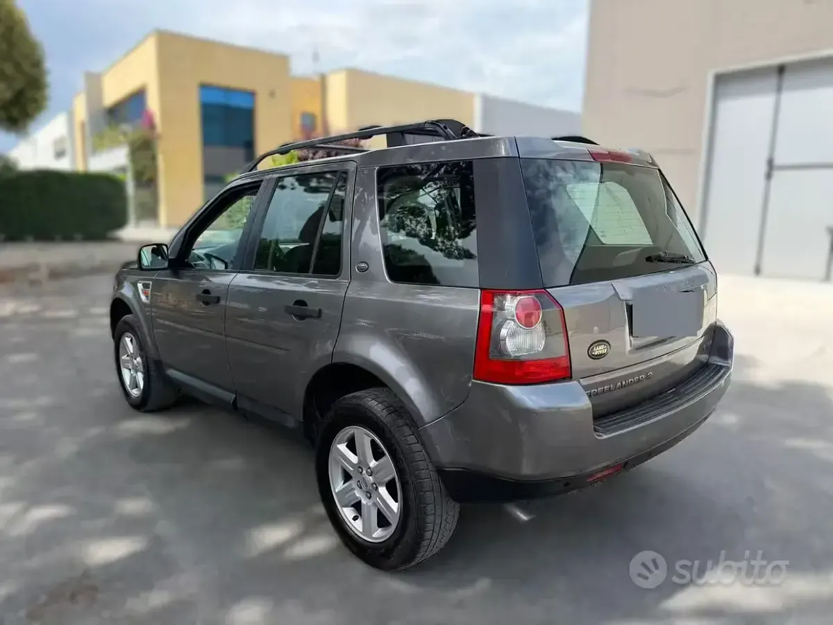 Usata Land Rover Freelander 2 160 CV (117 kW) 2009 Grigio SUV