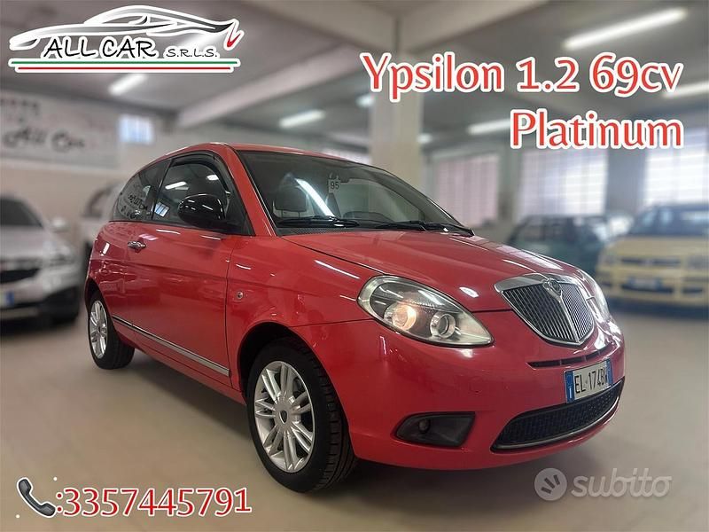 Arancione Usata 2011 Lancia Ypsilon Due volumi | 3900 € (Buon prezzo) - Immagine 1/4