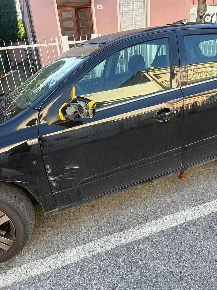 Usata Opel Astra 150 CV (110 kW) 2007 Nero Berlina