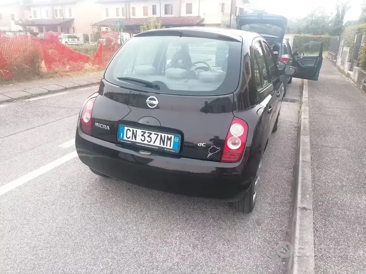 Usata Nissan Micra Acenta 82 CV (60 kW) 2004 Nero Utilitaria