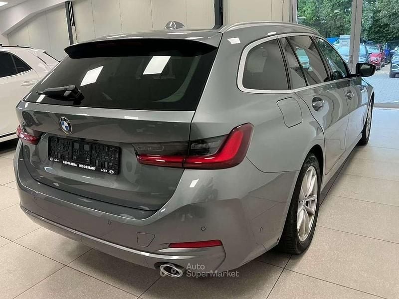 Usata BMW 318 150 CV (110 kW) 2024 Grigio Station wagon